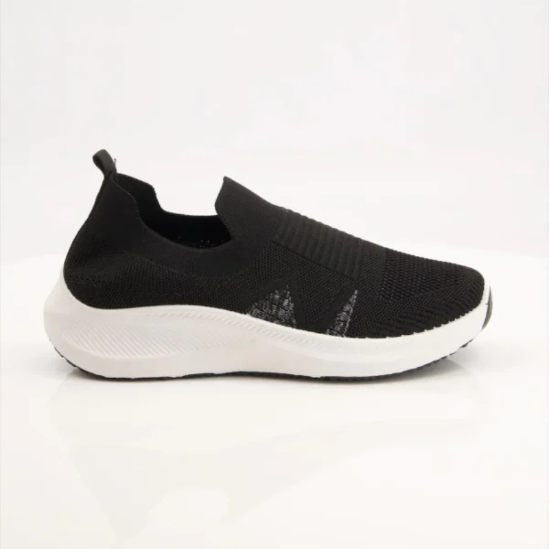 Revorn StrideFlex – Black Slip-On Sneakers for Men