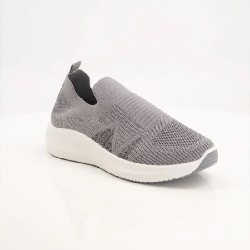 Revorn StrideFlex – Black Slip-On Sneakers for Men